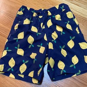 Hanna Andersson lemon print swim trunks size 6-7